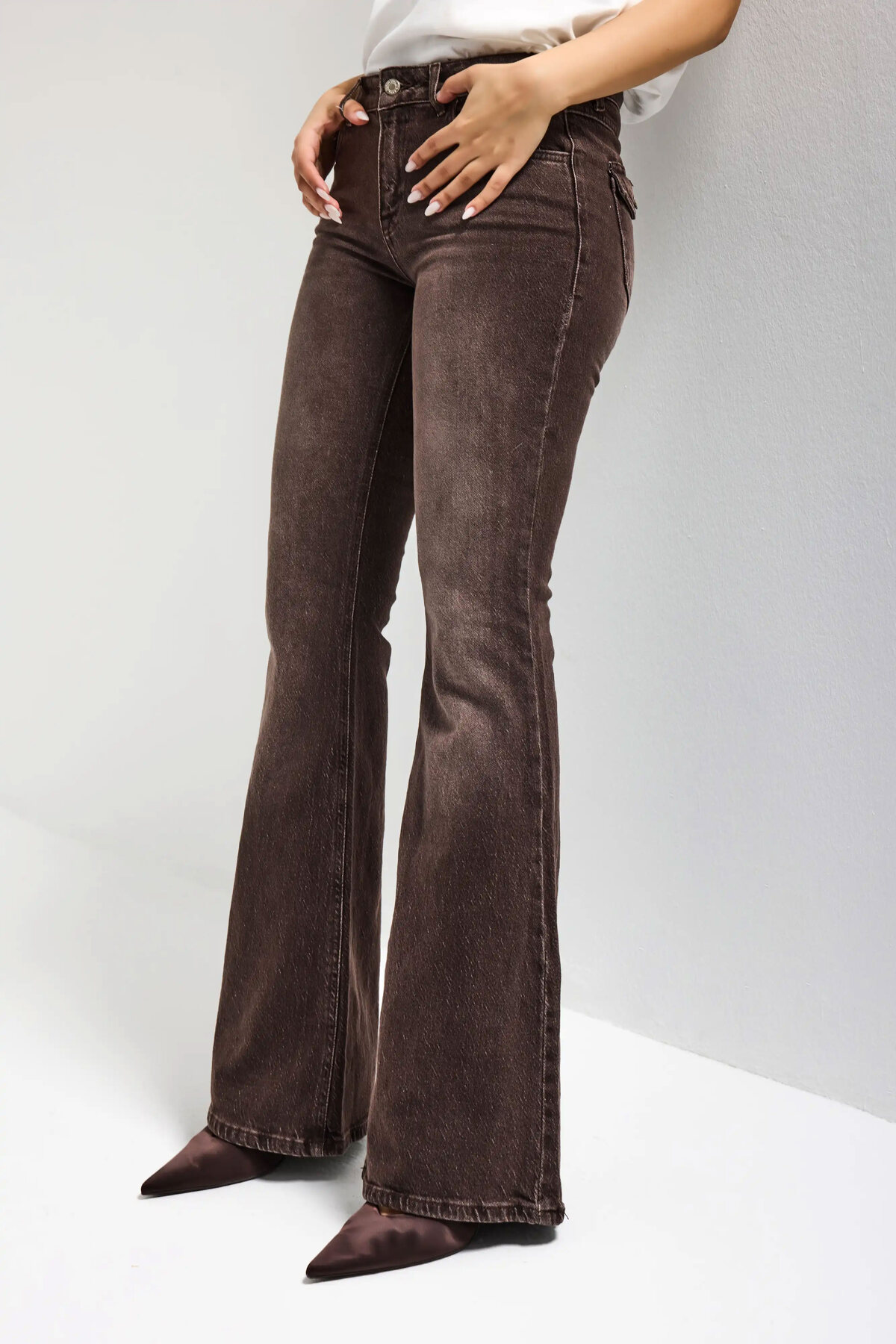 it's basic  Kadın Kahverengi 2s6-16 SLN05 Mid Rise Flare Fit Esnek Kumaş Denim Jean - Görsel 6