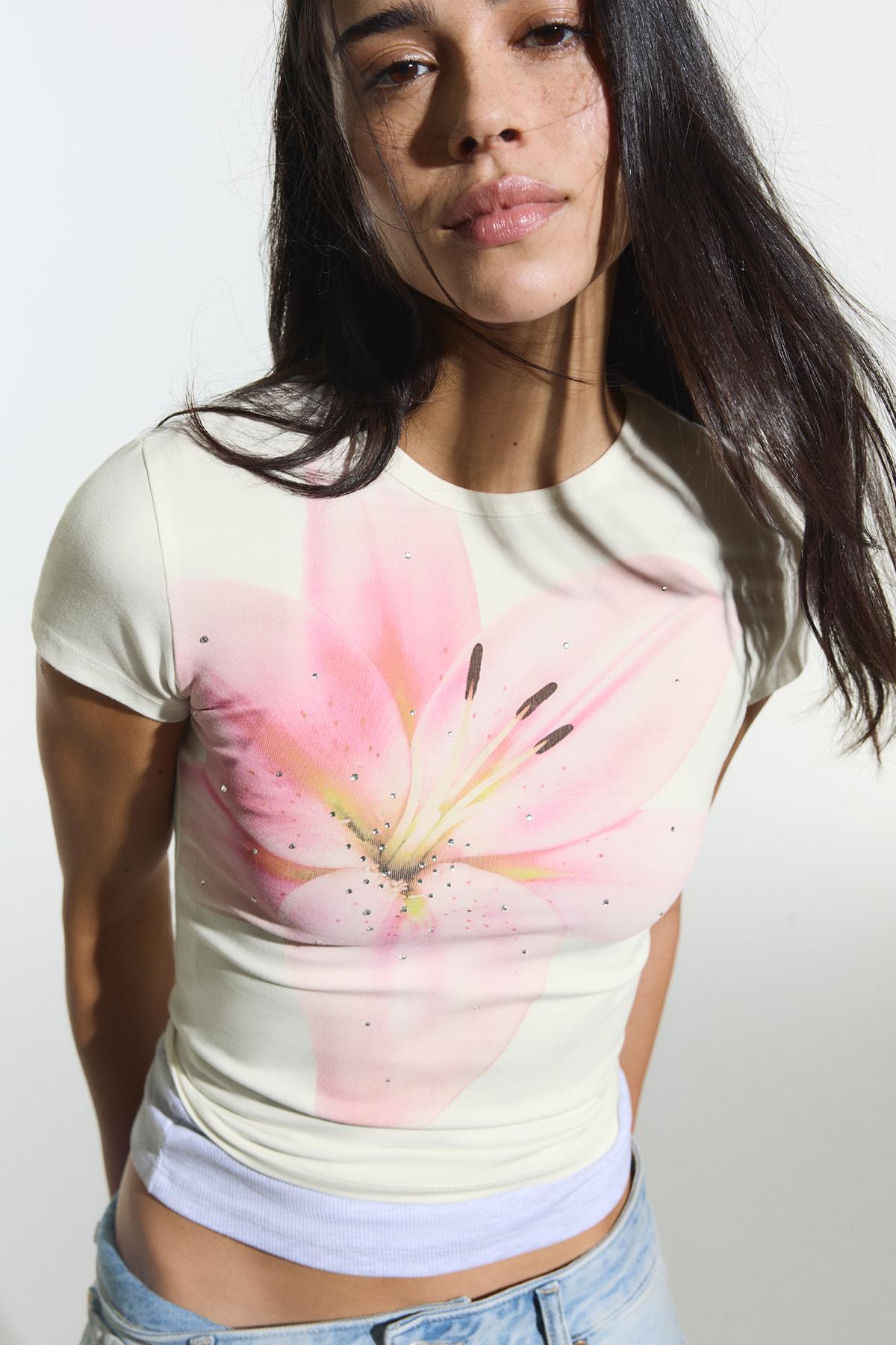 Bershka  Kısa kollu baskılı tişört