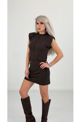 Elvan Güven Kahverengi Bisiklet Yaka Yumoş Vatkalı Kolsuz Bluz