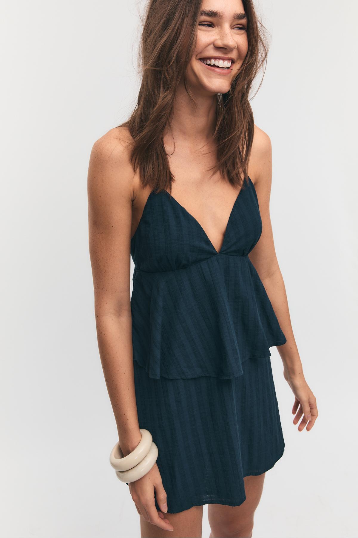 Stradivarius  Askılı fırfırlı kısa elbise