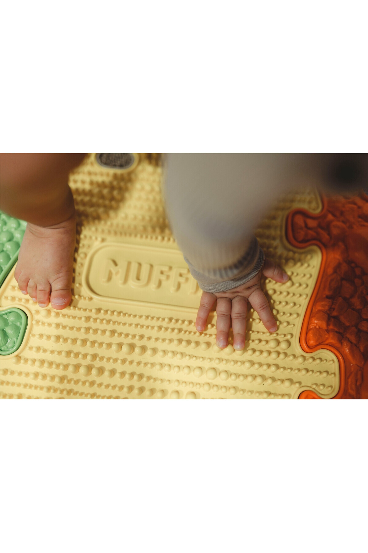Muffik Baby Mat · 55x80 cm · 6’lı Büyük Duyusal Aktivite Matı | Bebek Tummy Time & Duyu Gelişim Oyun Halısı fotoğrafı 2 (önizleme)