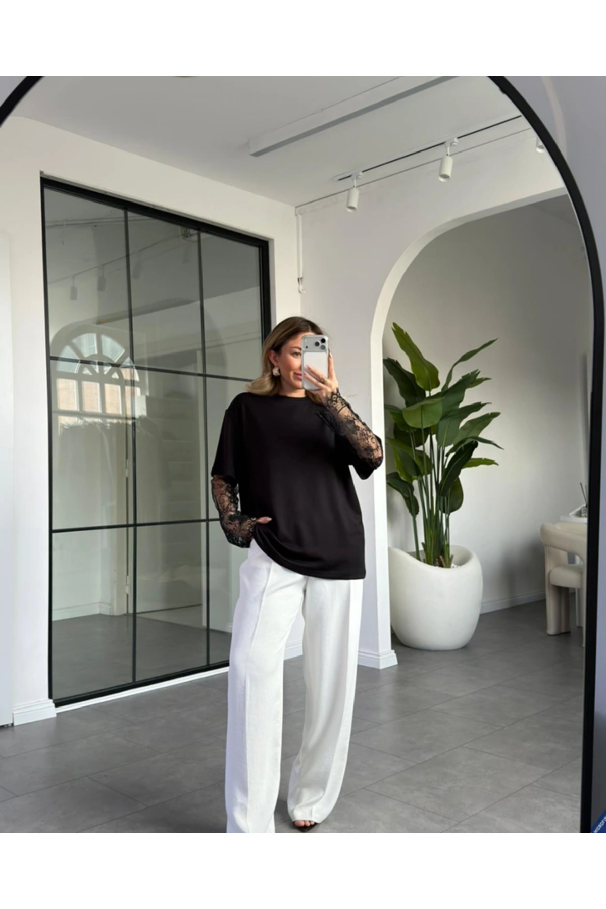 khar  Kadın Mardiya Dantel Detaylı Oversize T-Shirt Bluz Rahat Kesim Günlük Şık Kombin Bluz - Görsel 2