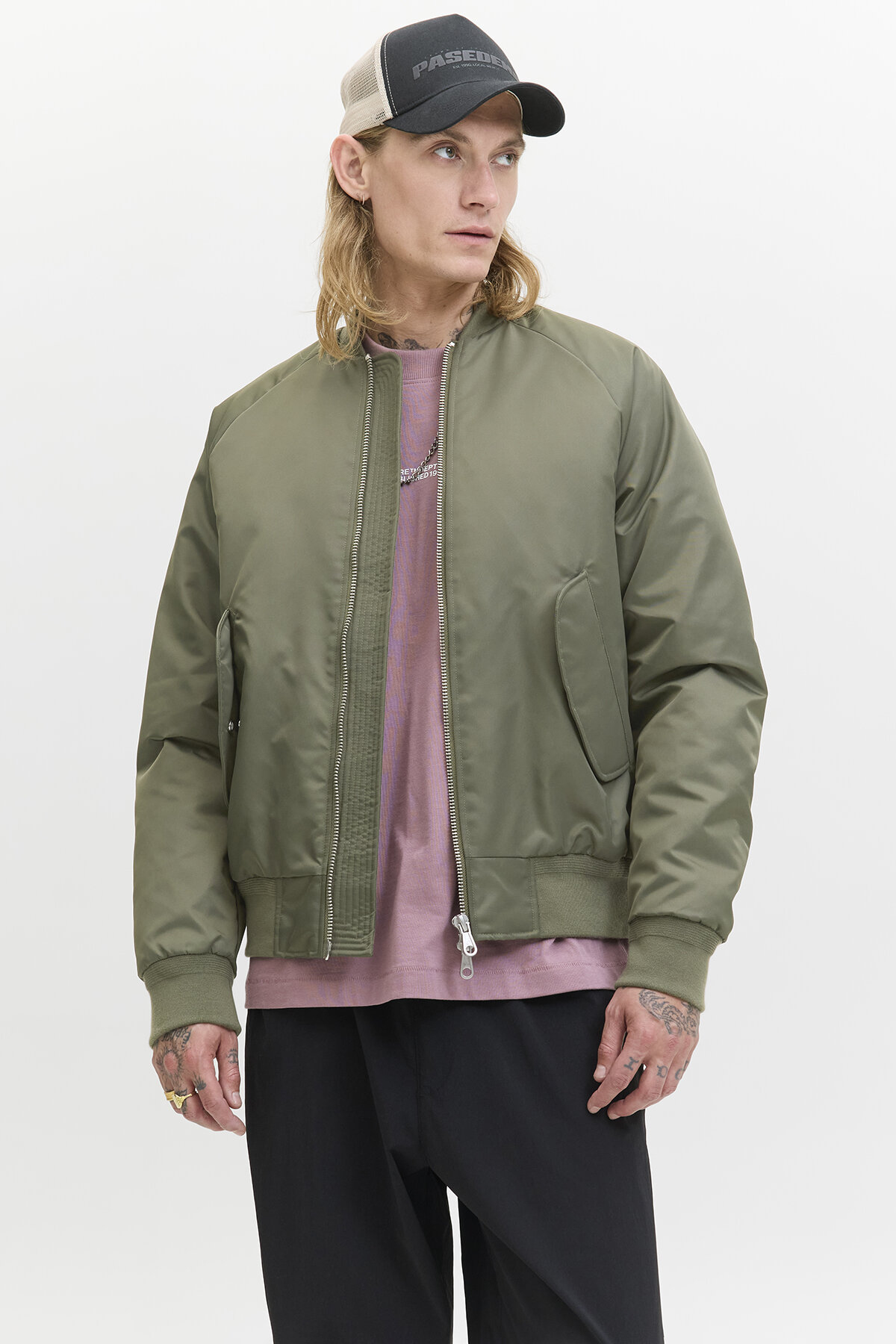 کت مردانه جک اند جونز کد ۱۲۲۸۳۳۰۱ طرح برگ انگور جک اند جونز کاپشن Jack & Jones