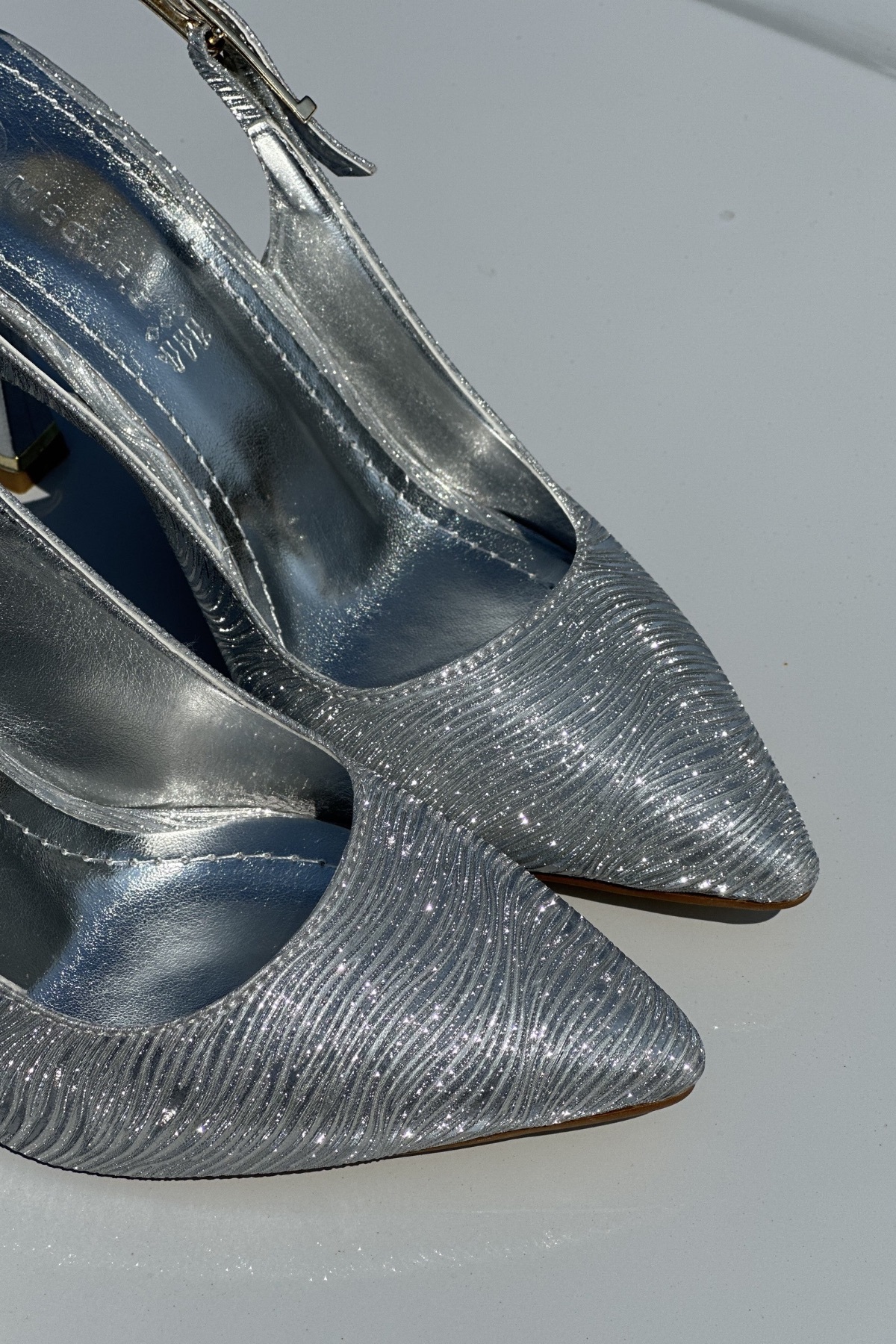 topuksarayı  Tao gümüş simli sivri burun slingback ince topuk kadın abiye ayakkabı - Görsel 3