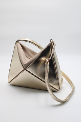 LASSO Kadın Altın Rugan Çoklu Kullanım Üçgen Detaylı El, Kol ve Omuz Çantası