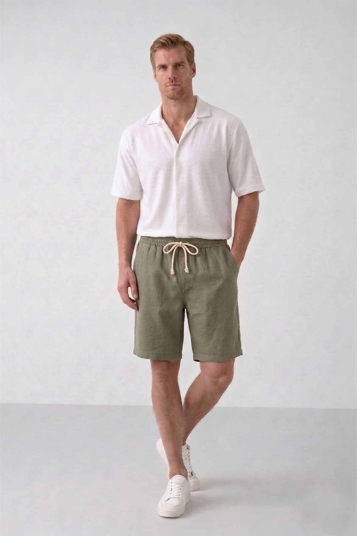 OXVİN  Erkek Haki Müslin Keten Şort %100 Pamuk Arka Cepli Tam Kalıp - Görsel 2