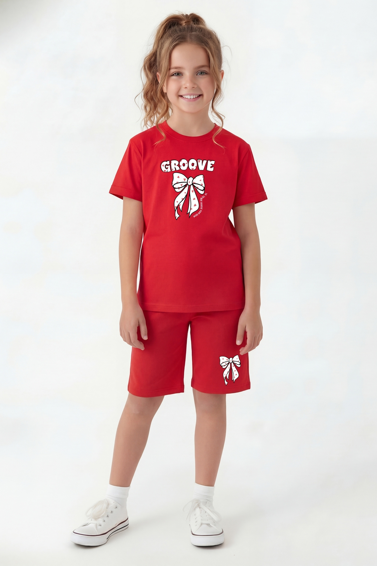 Girls Bottom Top Set with Round Neck T-Shirt and Colorful Caprice Print Detail