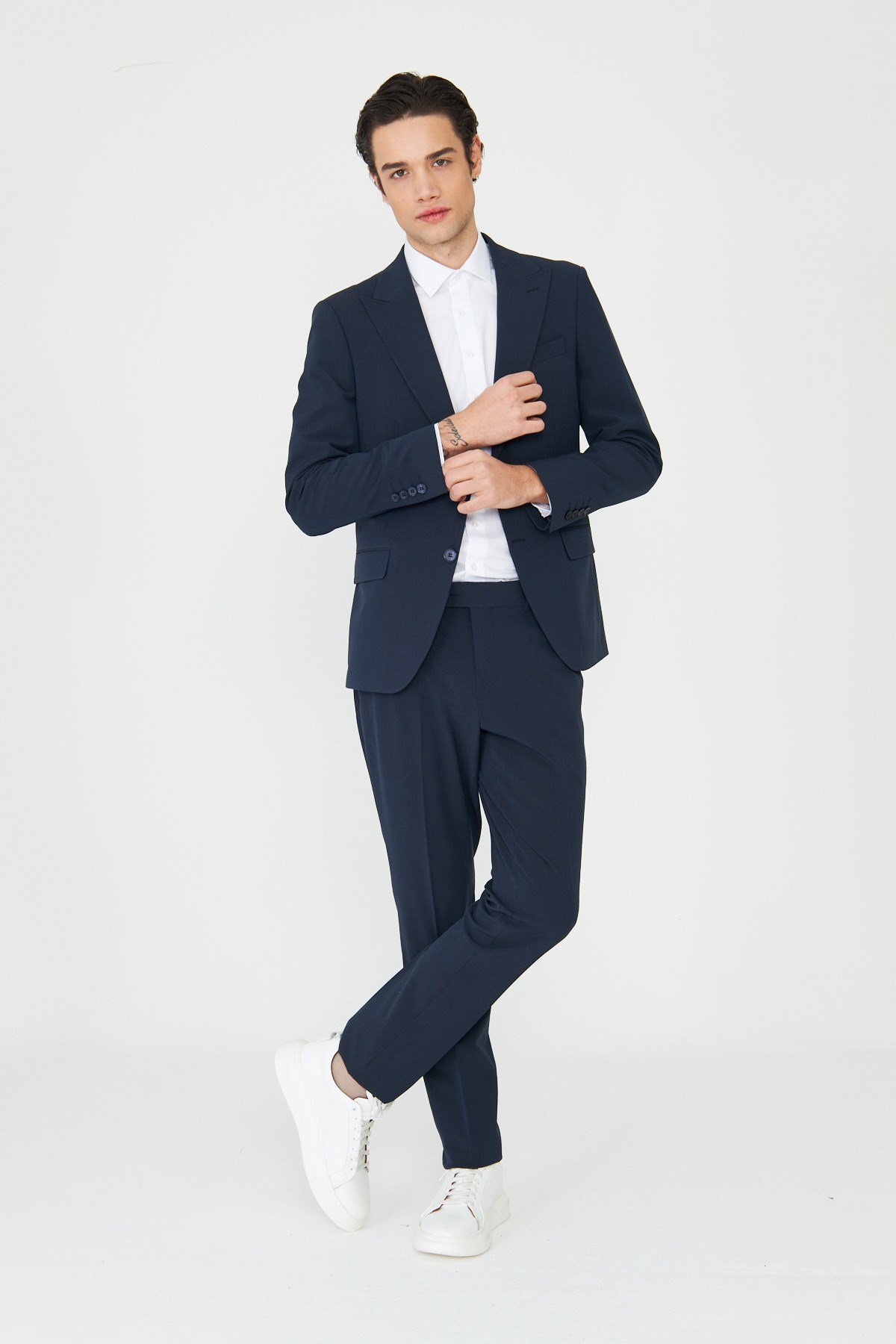 Lacivert Modern Slim Fit İnce Dokulu Kumaş Klasik Kesim Takım Elbise — سرمه‌ای WTK26K2612 — تصویر 6 از 7