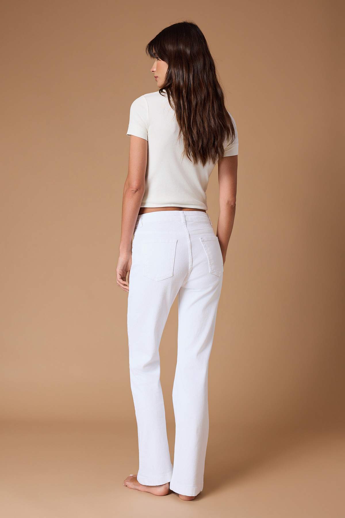 Trendyolmilla  Beyaz Yüksek Bel Comfort/Esnek İspanyol Paça Flare Jeans TWOAW26JE00047 - Görsel 4