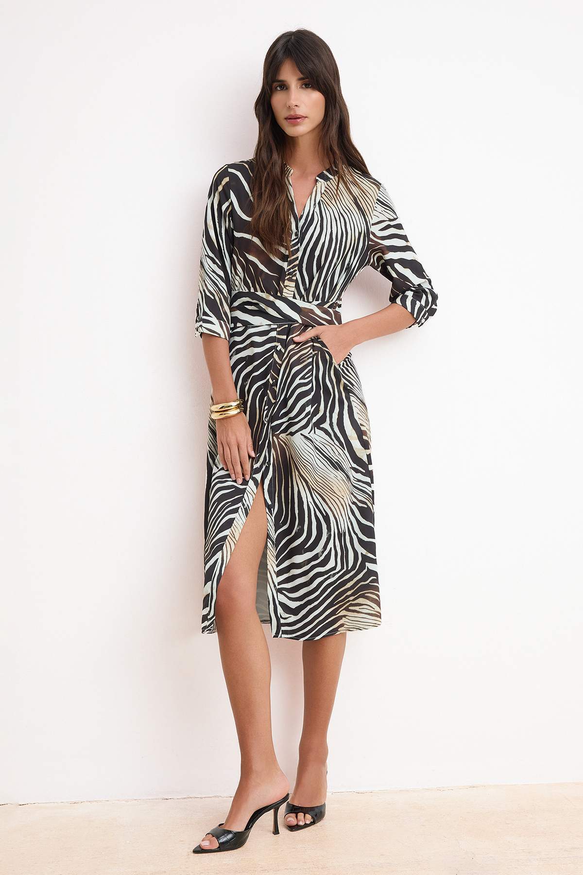 Trendyolmilla Siyah Kuşaklı Zebra Desen Midi Dokuma Elbise TWOSS26EL00221