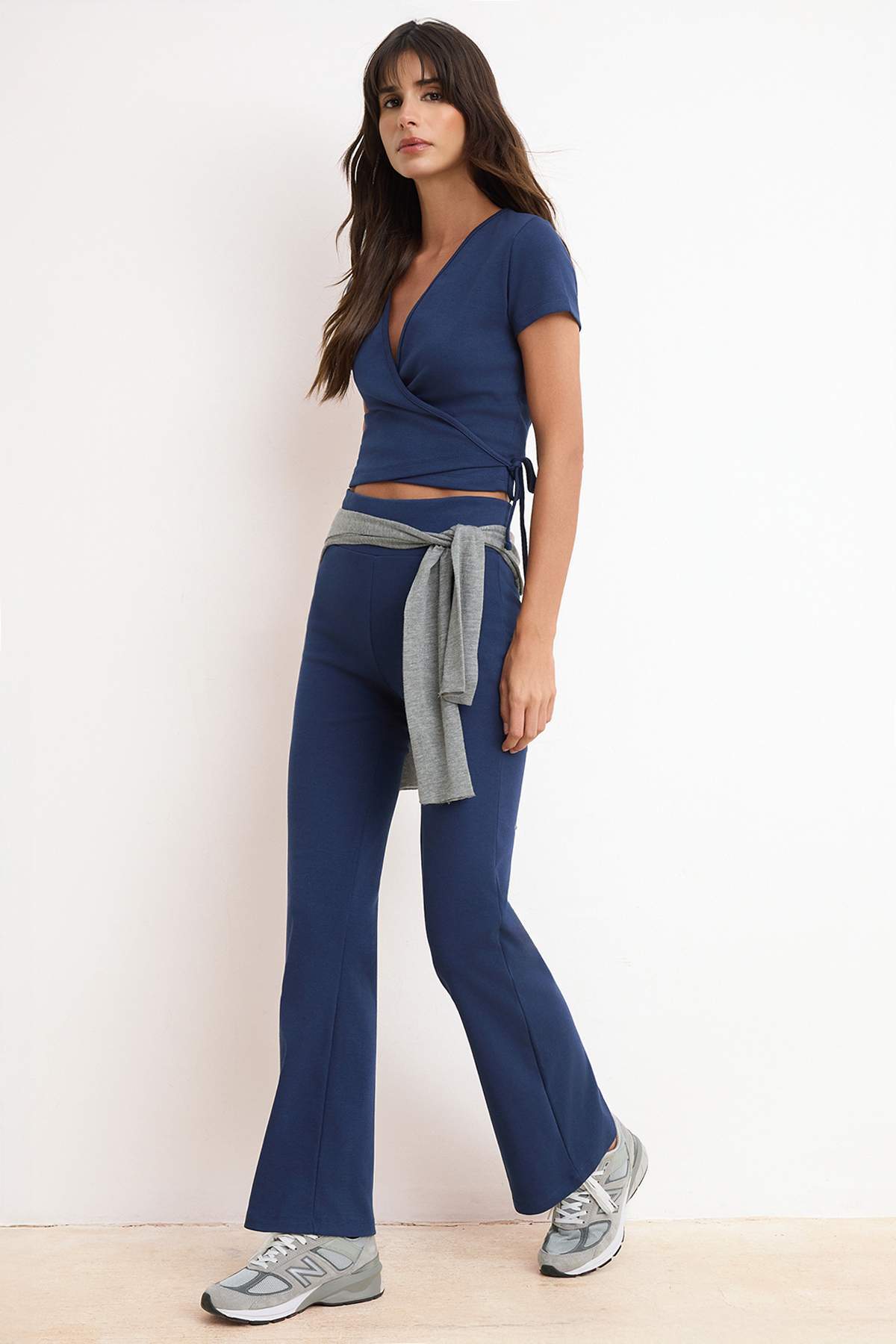 Trendyolmilla  Lacivert Kruvaze Kapamalı Esnek Kısa Kol Flare Alt Örme Alt - Üst Takım TWOSS26AU00082