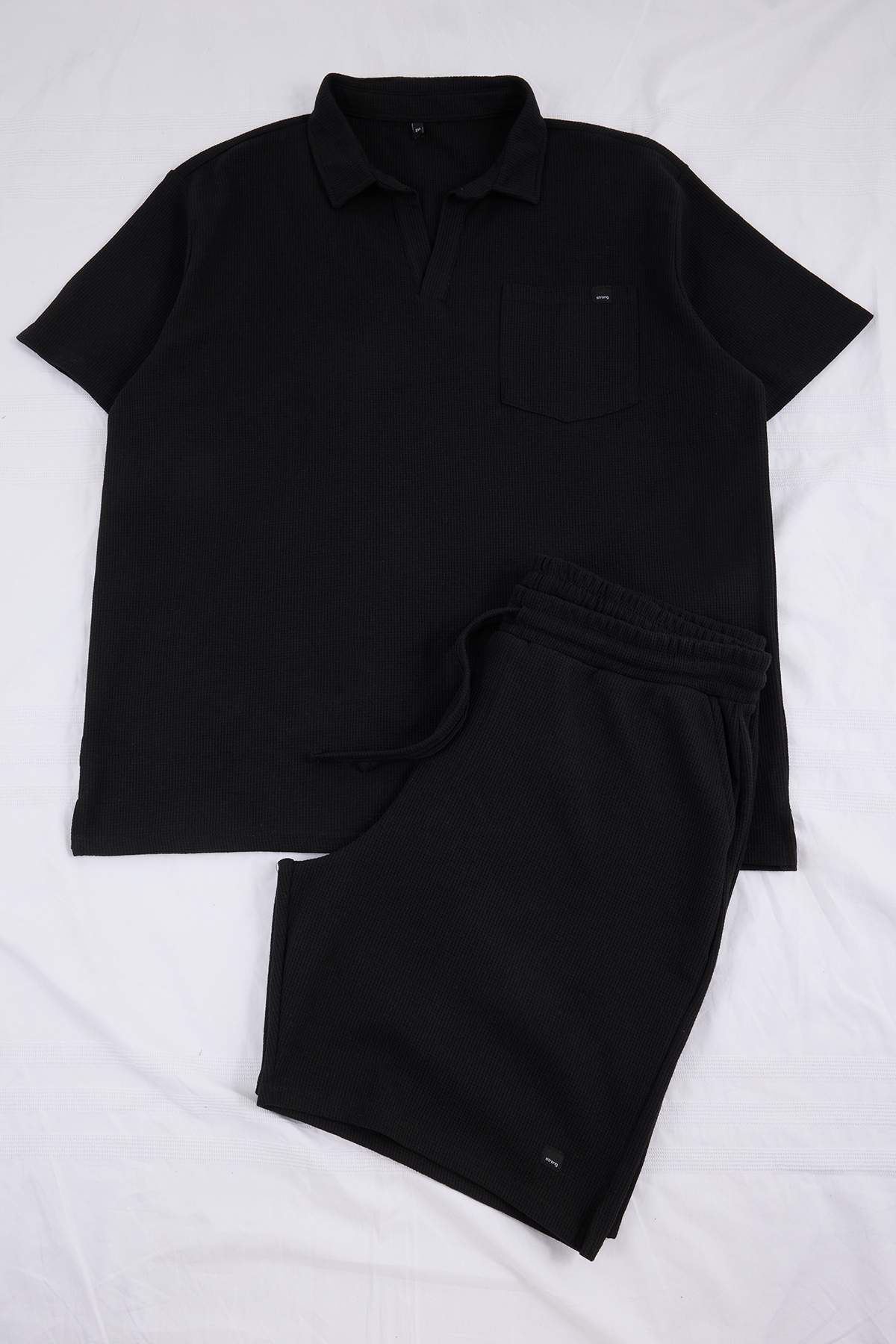 Trendyolmilla Man Siyah Regular Kesim Dokulu Polo Yaka T-shirt-Şort Büyük Beden Eşofman Takımı TMNSS25TS00037