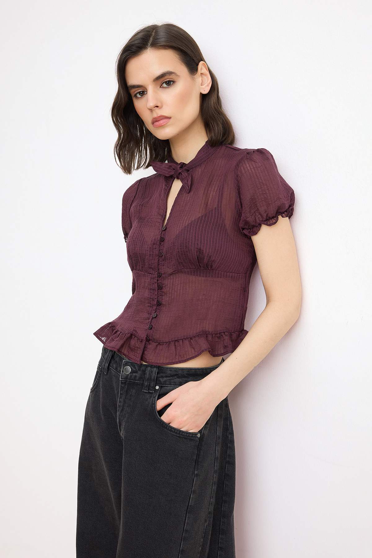 Trendyolmilla  Mürdüm Düğmeli Hafif Bedene Oturan Gömlek TWOSS26GO00112