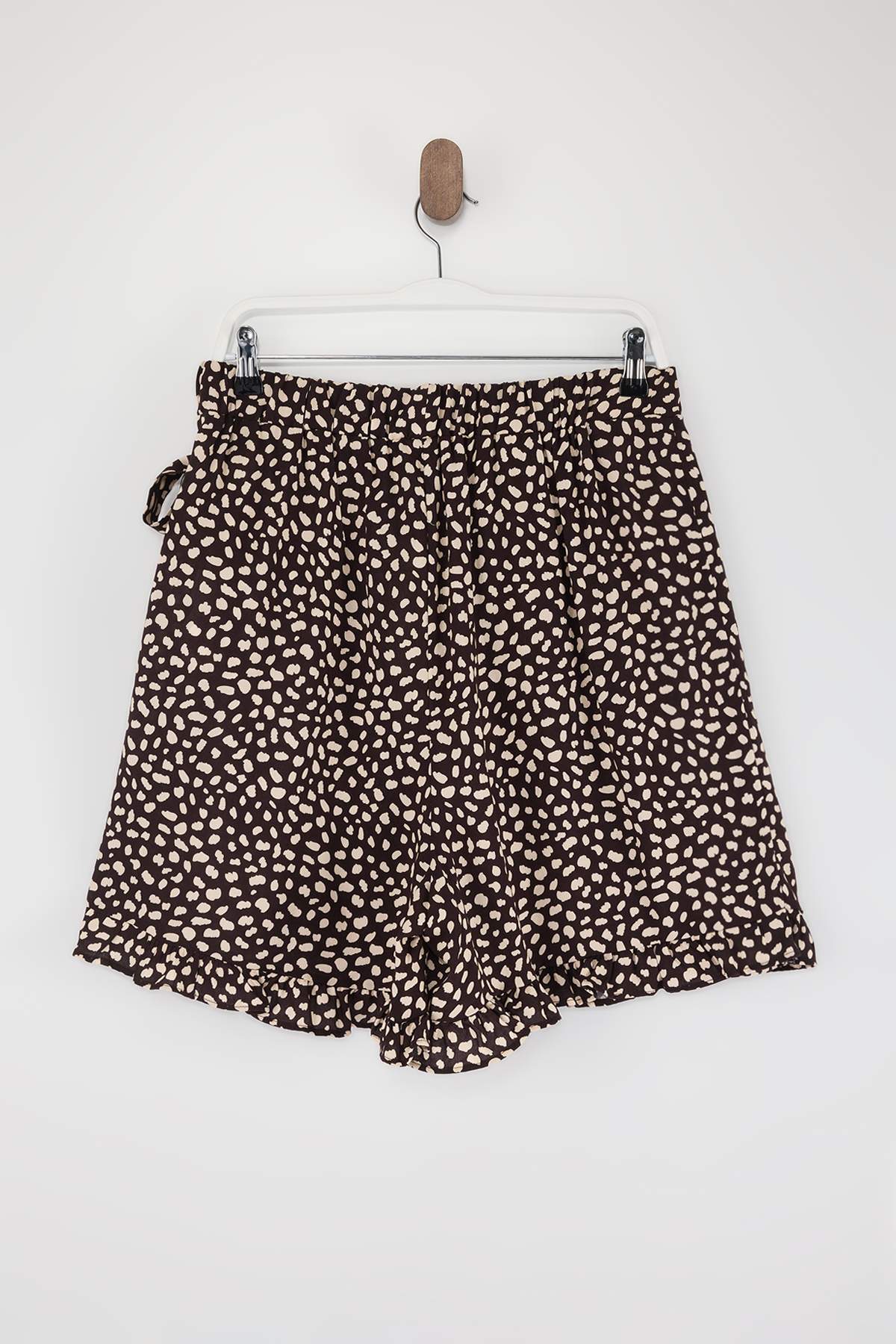 Trendyolmilla  Kahverengi Çıtır Çiçekli Bağlamalı Dokuma Büyük Beden Şort Etek TBBSS22SR0164 - Görsel 4