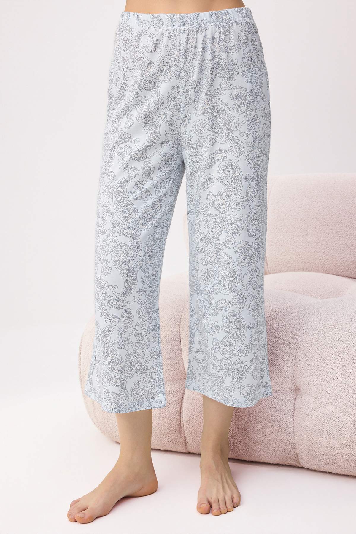 Trendyolmilla  Mavi %100 Pamuklu Etnik Desenli Alt Kapri Örme Pijama Takımı THMSS26PT00158 - Görsel 3