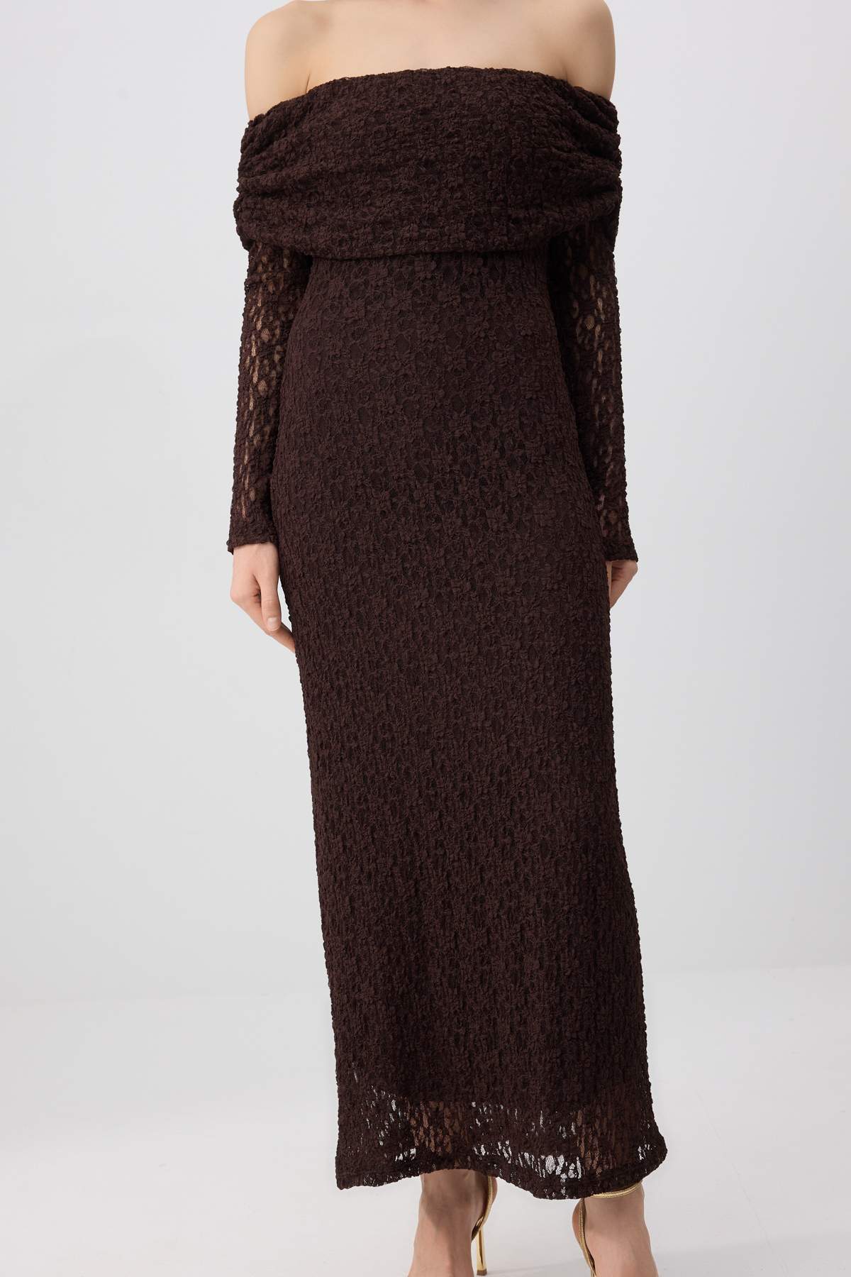Trendyolmilla  Kahverengi Dantel Astarlı Şık/Gece Maxi Elbise TPRAW26EL00164 - Görsel 3