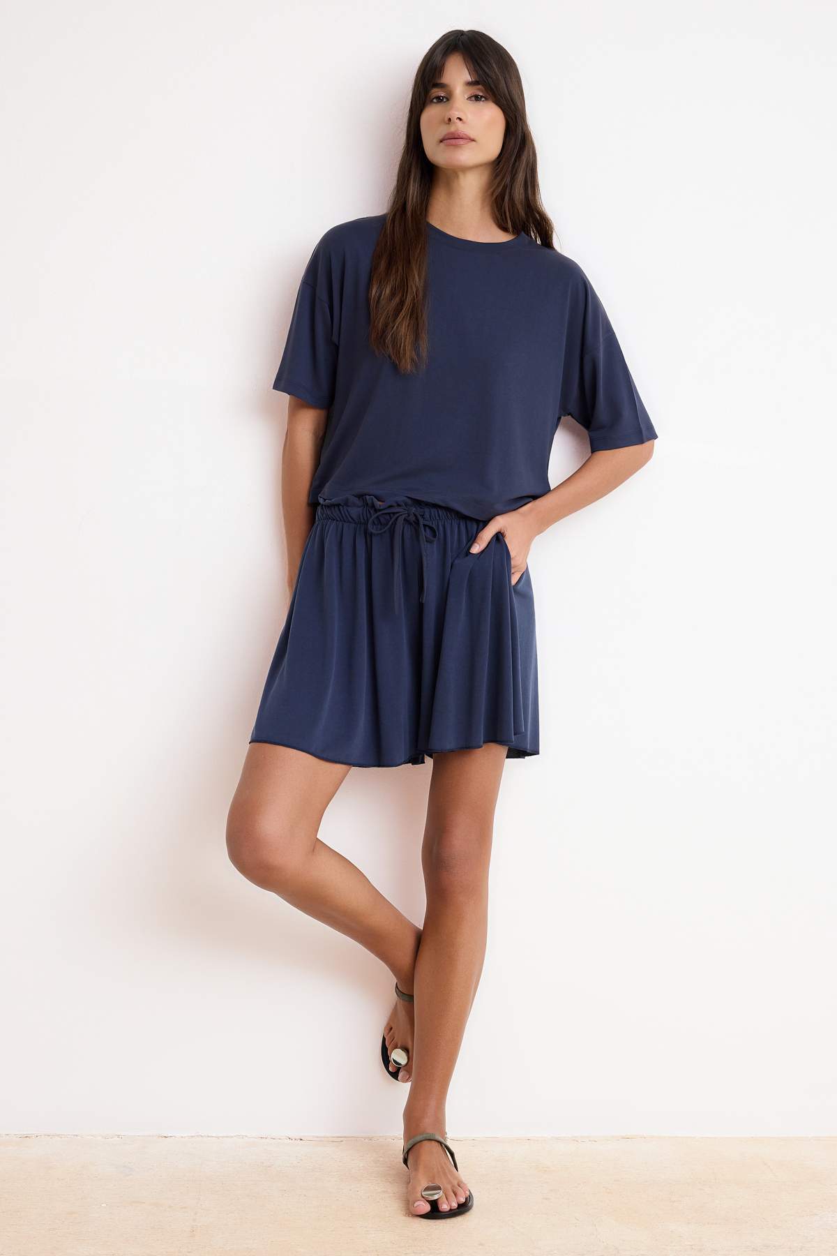 Trendyolmilla  Antrasit Oversize Düşük Kol Kısa Kollu Geniş Paça Modal Örme Alt-Üst Takım TWOSS26AU00134