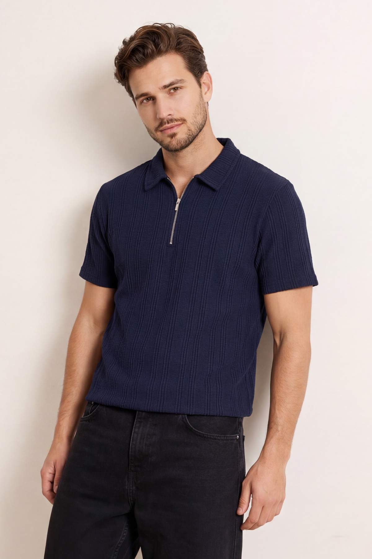 Trendyolmilla Man Lacivert Regular Fermuarlı Dokulu Örme Polo Yaka T-shirt TMNSS26PO00019