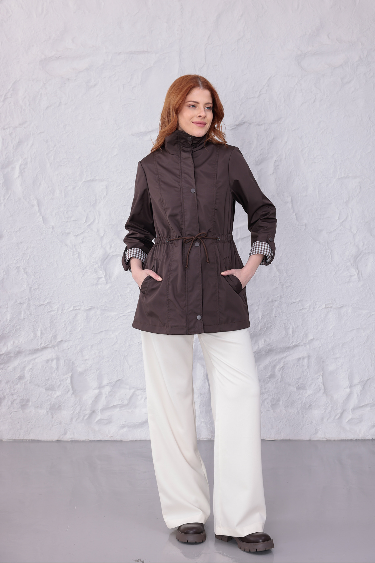 Yeys Shop  Kahverengi Pötikare Manşetli Yağmurluk - Görsel 3