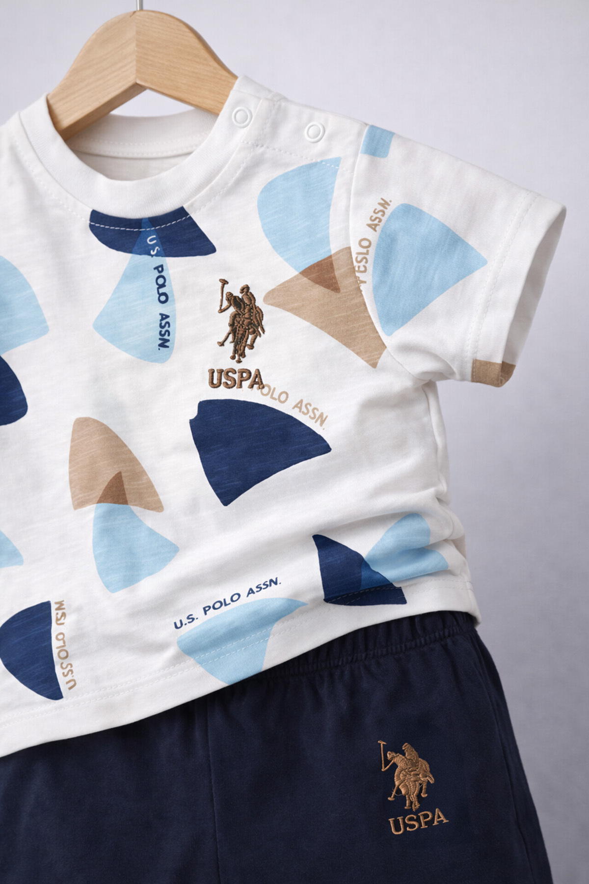 U.S. Polo Assn. U.S. Polo Assn Lisanslı Triangle Krem Erkek Bebek Takımı fotoğrafı 4 (önizleme)