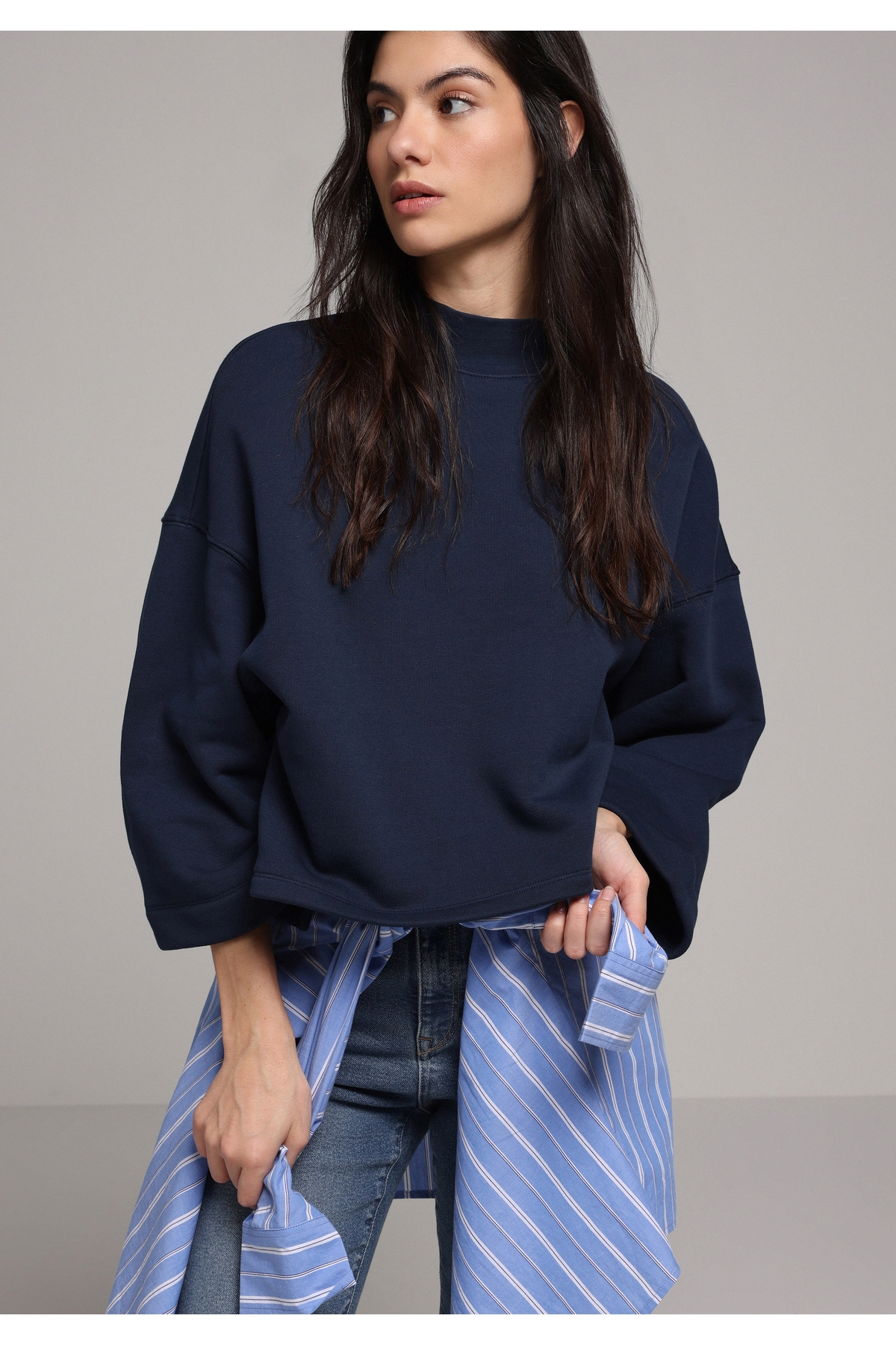 Colin’s  Relax Fit Yuvarlak Yaka Düz Kadın Lacivert Sweatshirt