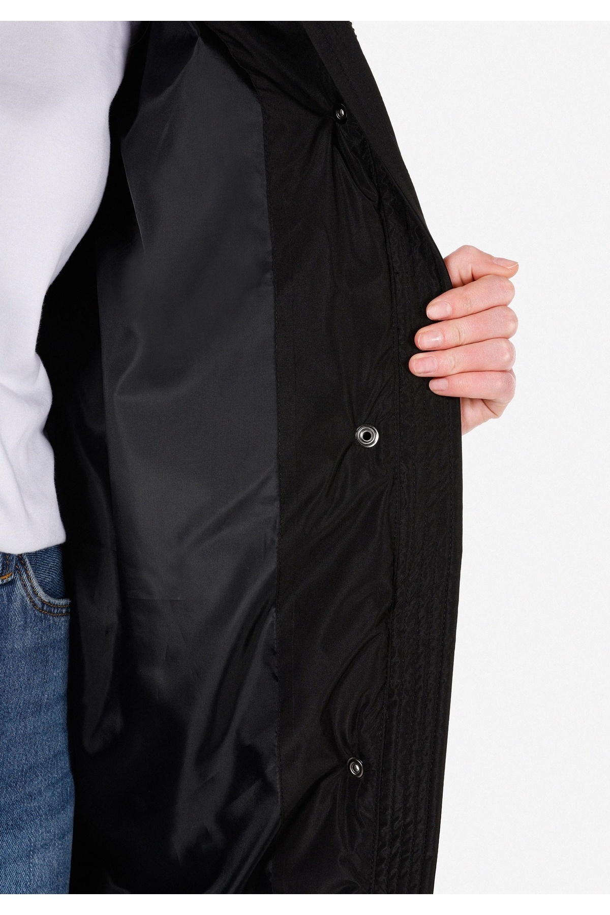 Colin’s  Regular Fit Kapüşonlu Çıtçıtlı Astarlı Suya Dayanıklı Kadın Siyah Kaban - Görsel 5