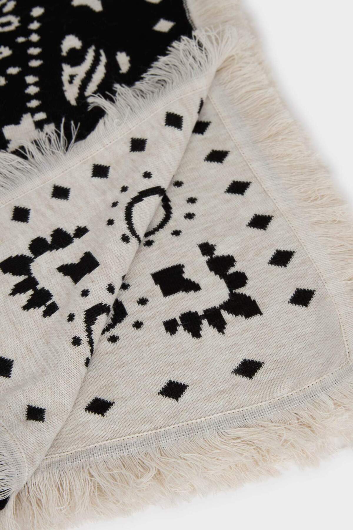 Defacto  Kadın Şal Desenli Atkı H3702AX26SM - Görsel 3