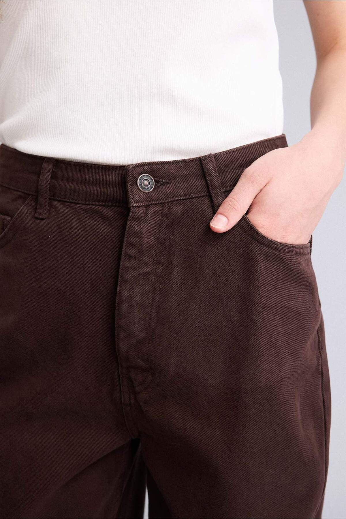 DeFacto %100 Pamuk Baggy Fıt Normal Bel Gabardin Pantolon G9893AX26SP görsel 4