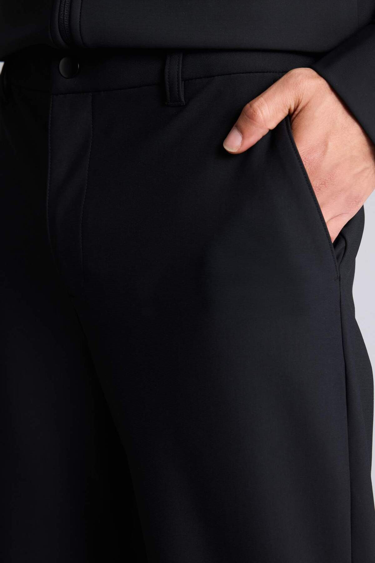 DeFacto Kırışmaz Regular Fit Klasik Düz Paça Pantolon G6563AX25WN görsel 3