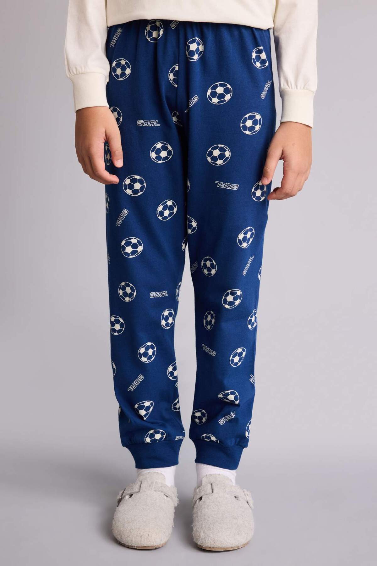 Defacto %100 Pamuklu Spor Baskılı Beli Lastikli Pijama Takımı Erkek Çocuk G9973A826SP fotoğrafı 5 (önizleme)