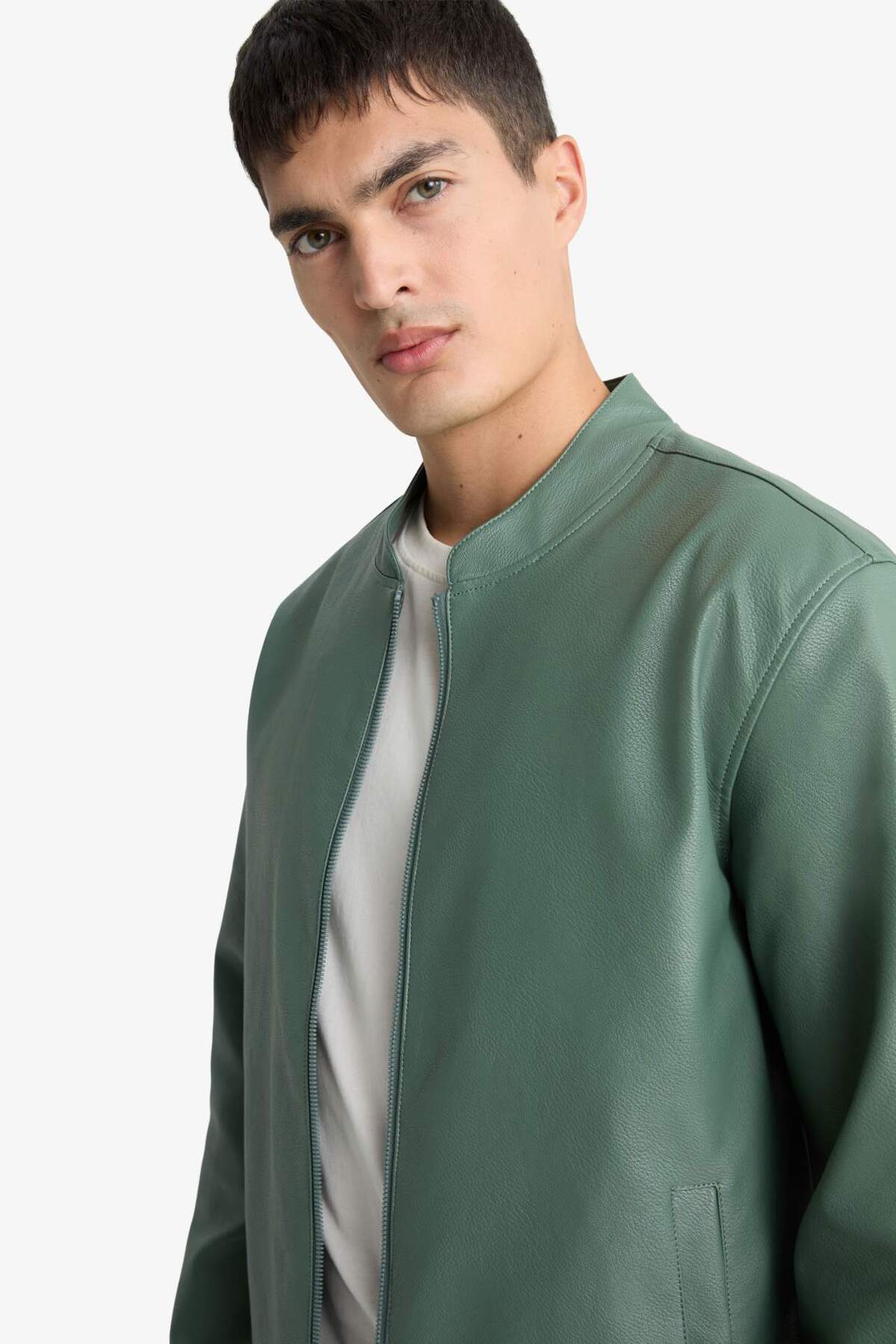 Defacto  Su İtici Slim Fıt Suni Deri Mont D8525AX26SP - Görsel 4