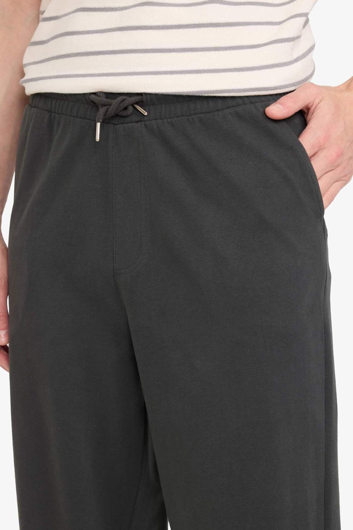 DeFacto Ultra Yumuşak %100 Pamuk REGULAR FIT Pantolon F9658AX26SP görsel 4