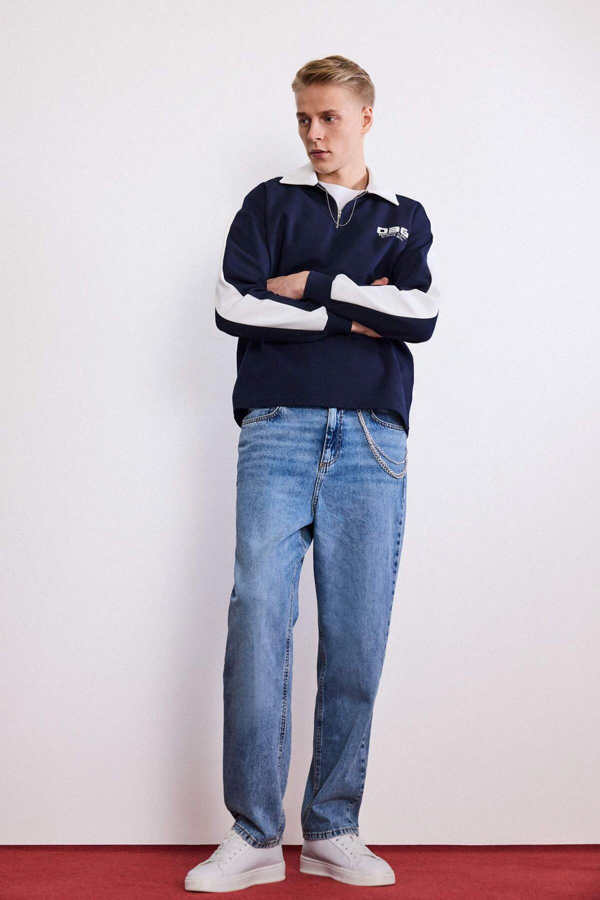 DeFacto Boxy Fit Polo Yaka Yarım Fermuarlı Baskılı Sweatshirt G6474AX25WN görsel 2