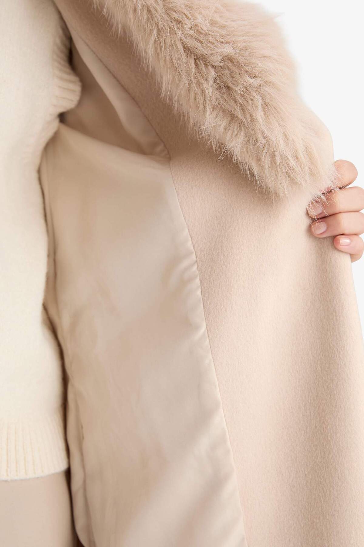 Defacto  Regular Fit Suni Kürk Yaka Kuşaklı Kaşe Uzun Kaban F2811AX25WN - Görsel 7