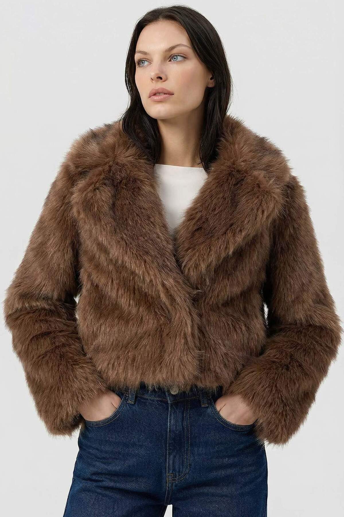 Defacto  Regular Fit Düğmeli Kısa Suni Kürk F2921AX25WN - Görsel 3