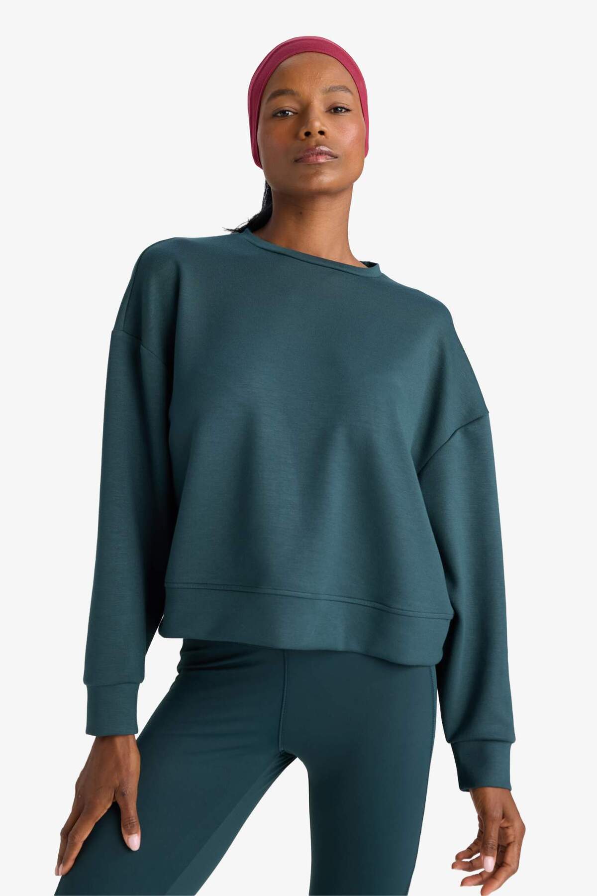 DeFacto Ultra Yumuşak Oversize Geniş Kalıp Bisiklet Yaka Modal Sweatshirt E8954AX25AU görsel 3