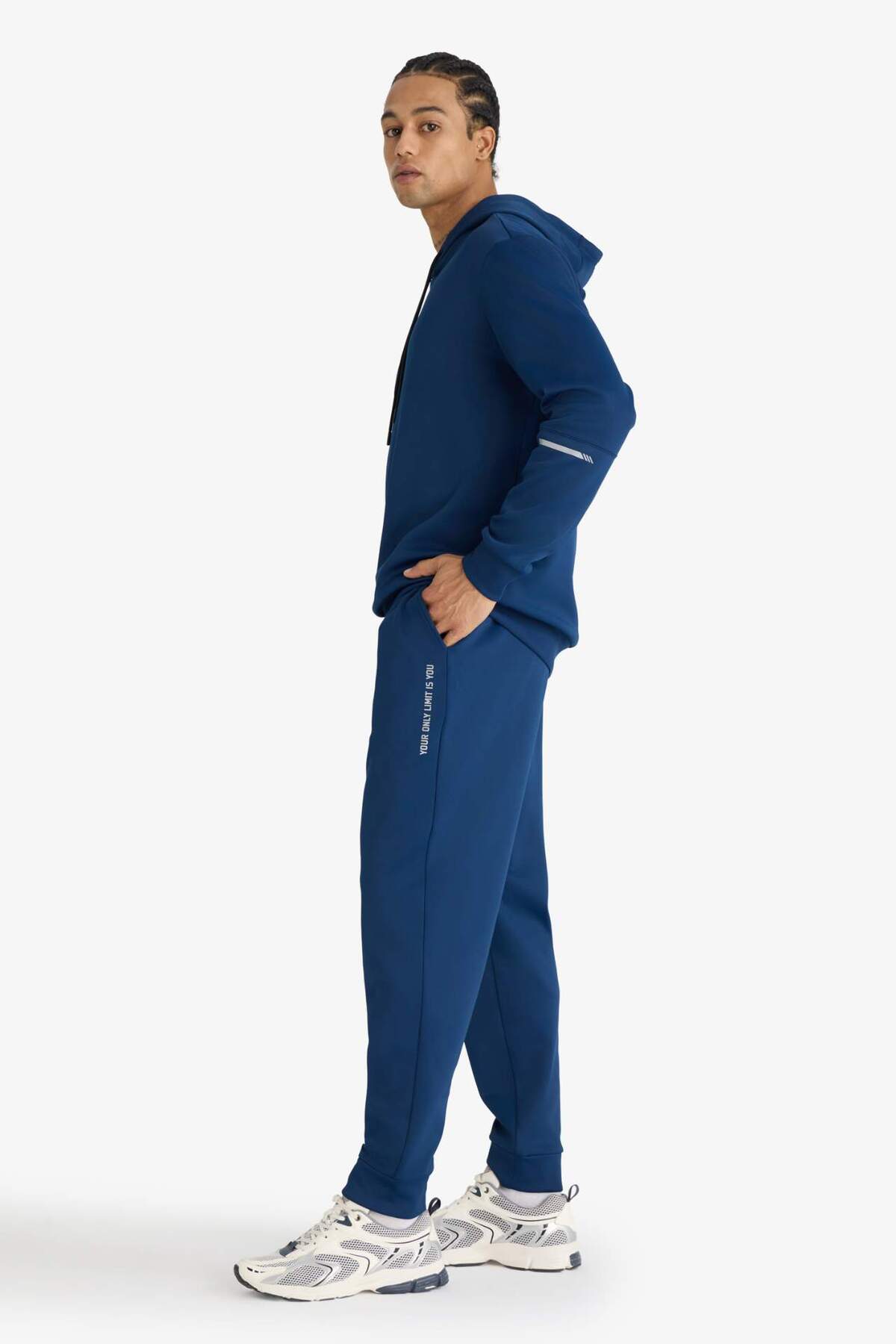 DeFacto Sıcak Tutan Standart Fit Sporcu Jogger Eşofman Altı F2380AX25WN görsel 3