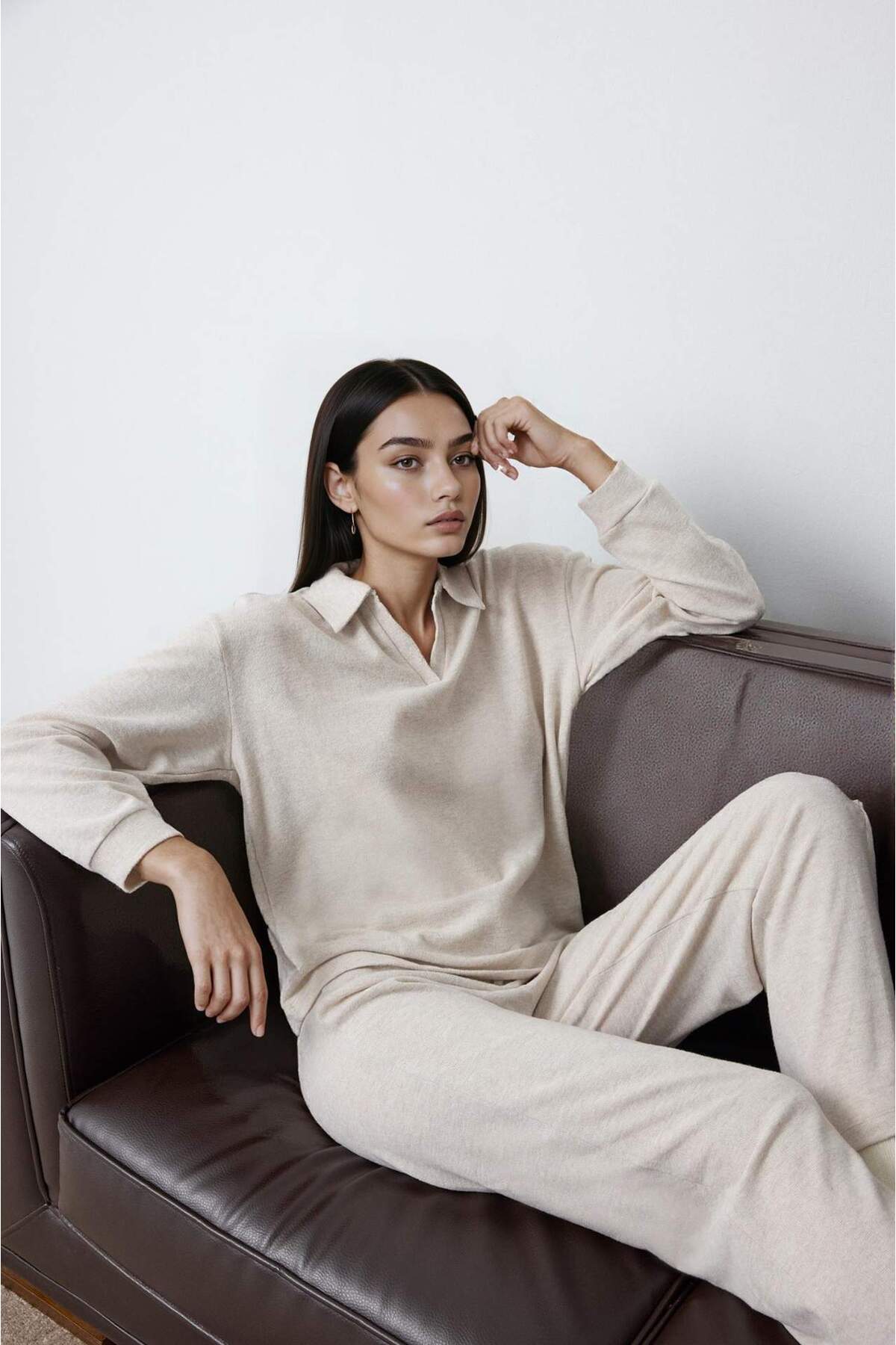 Defacto Ultra Soft Pajama Set Regular Fit Long Sleeve Velur Top Long Bottom G1188Ax25Au