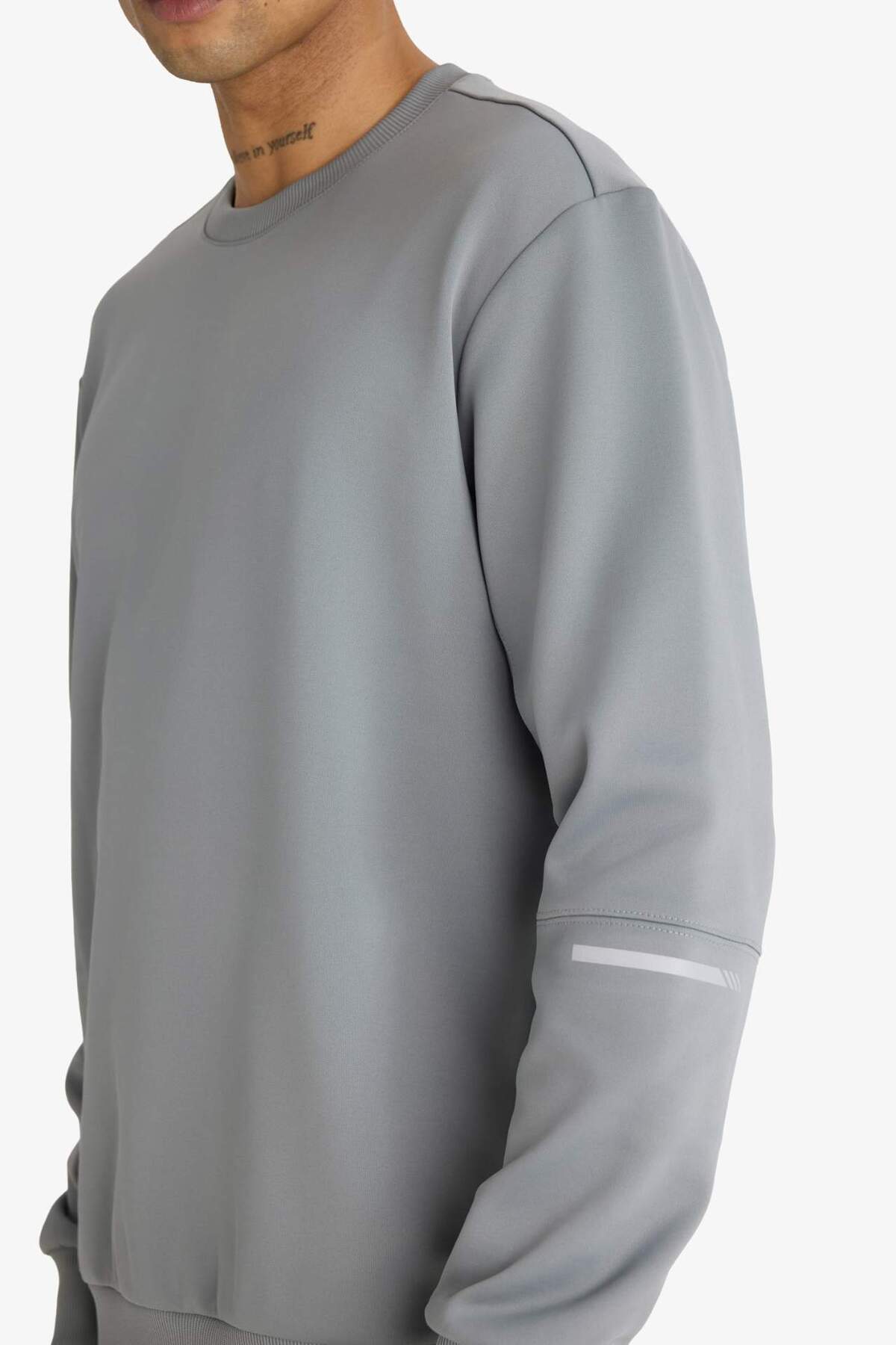 DeFacto Sıcak Tutan Standart Fit Bisiklet Yaka Sporcu Sweatshirt F2379AX25WN görsel 4