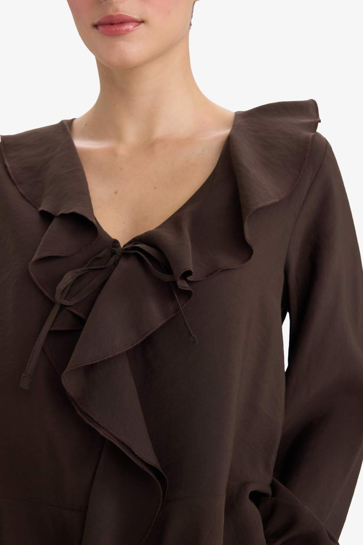 Defacto  Regular Fit V Yaka Modal Volanlı Uzun Kollu Bluz G1971AX25WN - Görsel 5