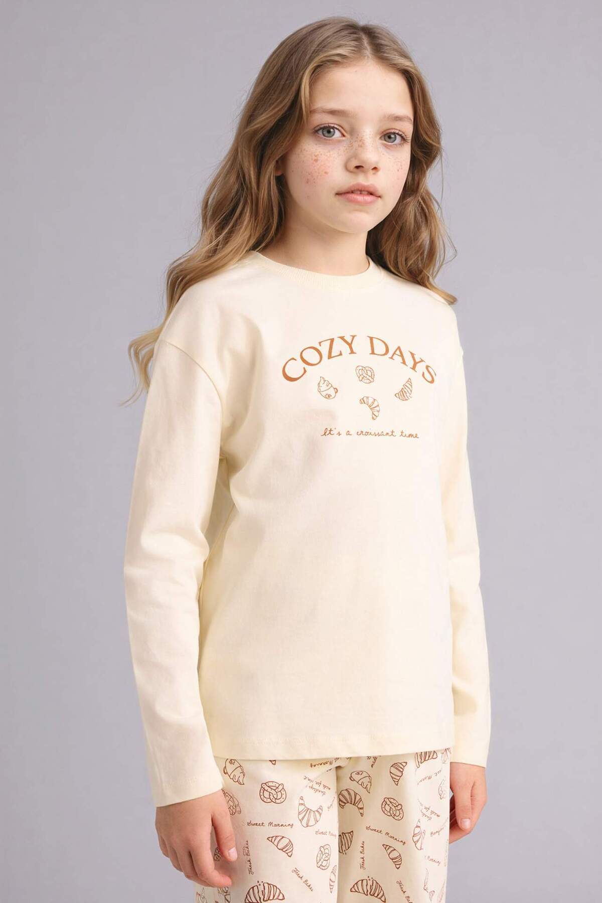 Defacto %100 Pamuklu Baskılı Beli Lastikli Pijama Takımı Kız Çocuk F6231A825WN fotoğrafı 3 (önizleme)