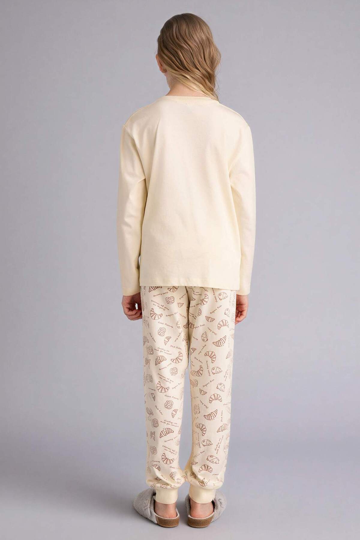Defacto %100 Pamuklu Baskılı Beli Lastikli Pijama Takımı Kız Çocuk F6231A825WN fotoğrafı 6 (önizleme)