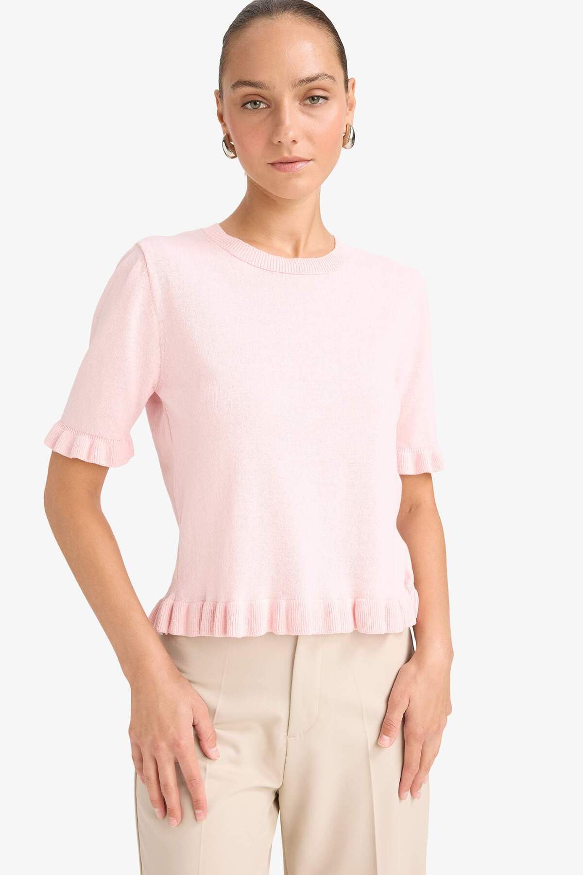 DeFacto Svetre s krátkym rukávom Regular Fit Crew Neck G0186AX25AU