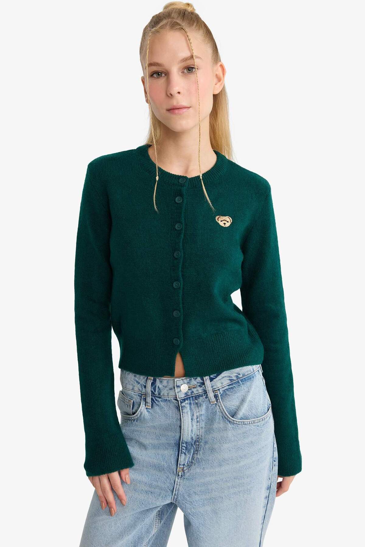 Defacto  Slim Fit Dar Kesim Bisiklet Yaka Düğmeli Hırka F1744AX25WN