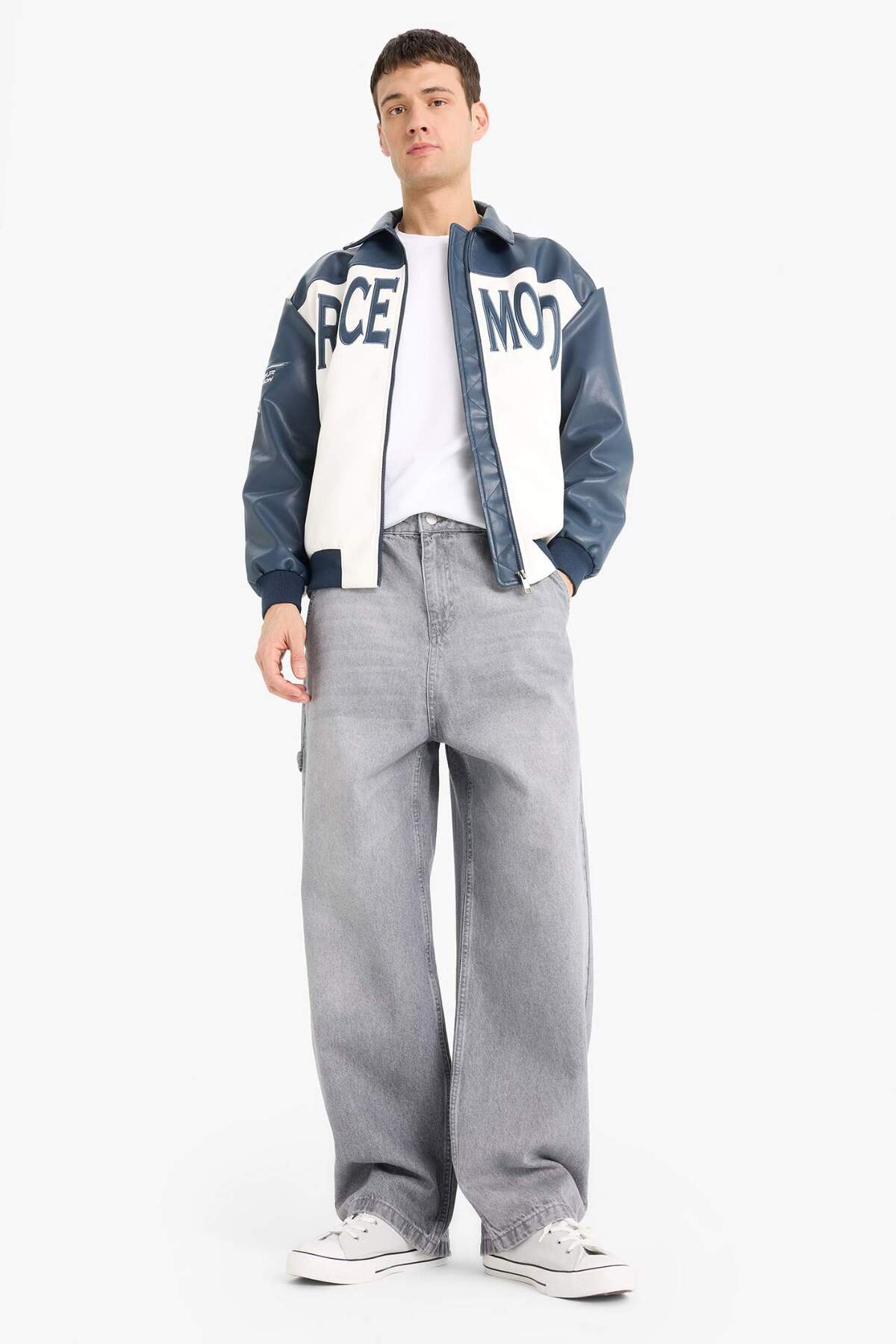 Defacto  Oversize Geniş Kalıp Gömlek Yaka Fermuarlı Nakış Detaylı İç Cepli Suni Deri Mont E8819AX25AU - Görsel 2