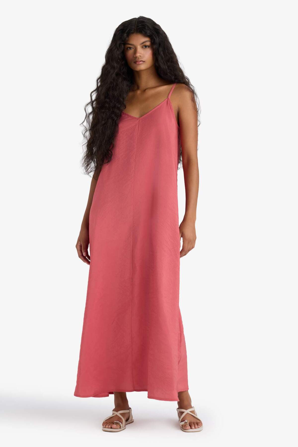 DeFacto Maxikleid aus Modal mit V-Ausschnitt und dünnen Trägern F8137AX25AU