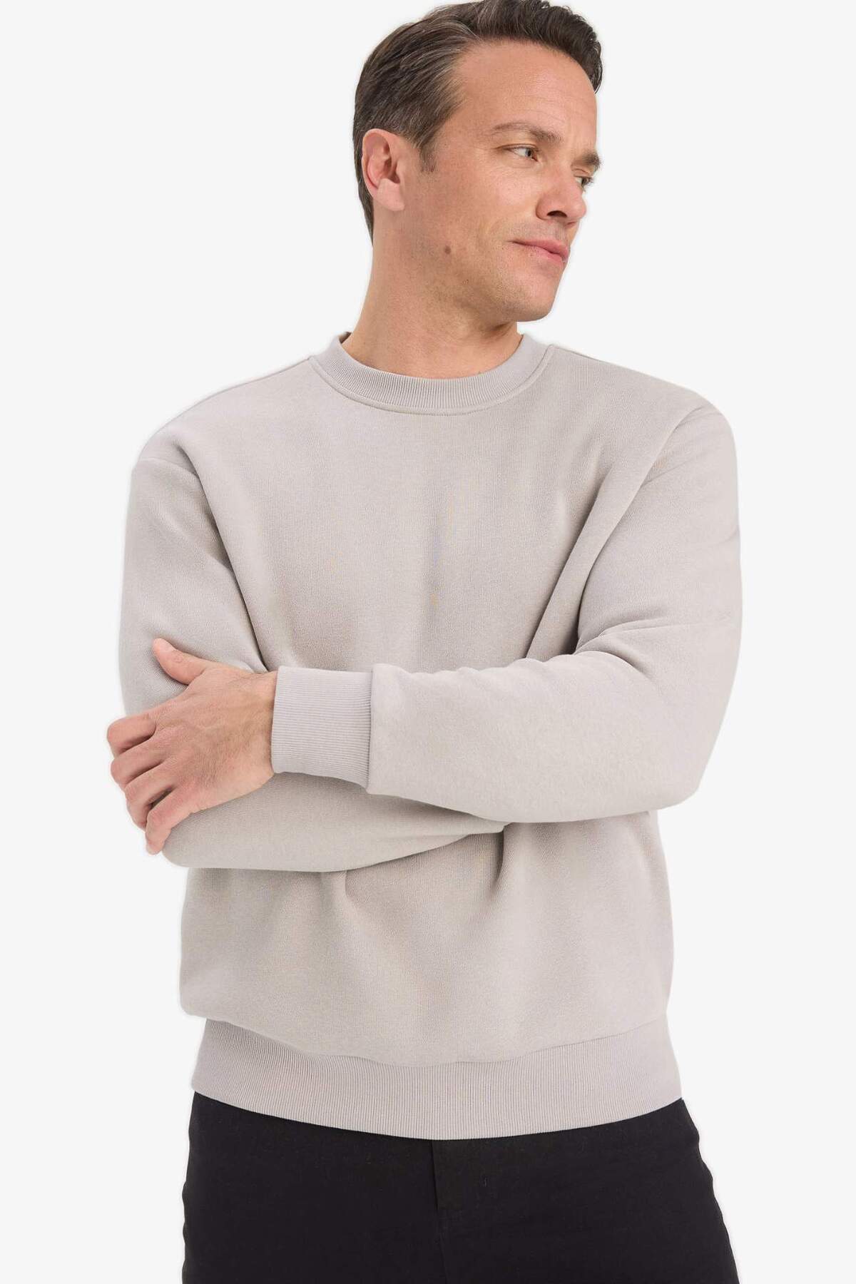 Defacto  Relax Fit Bisiklet Yaka Kalın İçi Yumuşak Tüylü Basic Düz Sweatshirt T5139AZ25AU