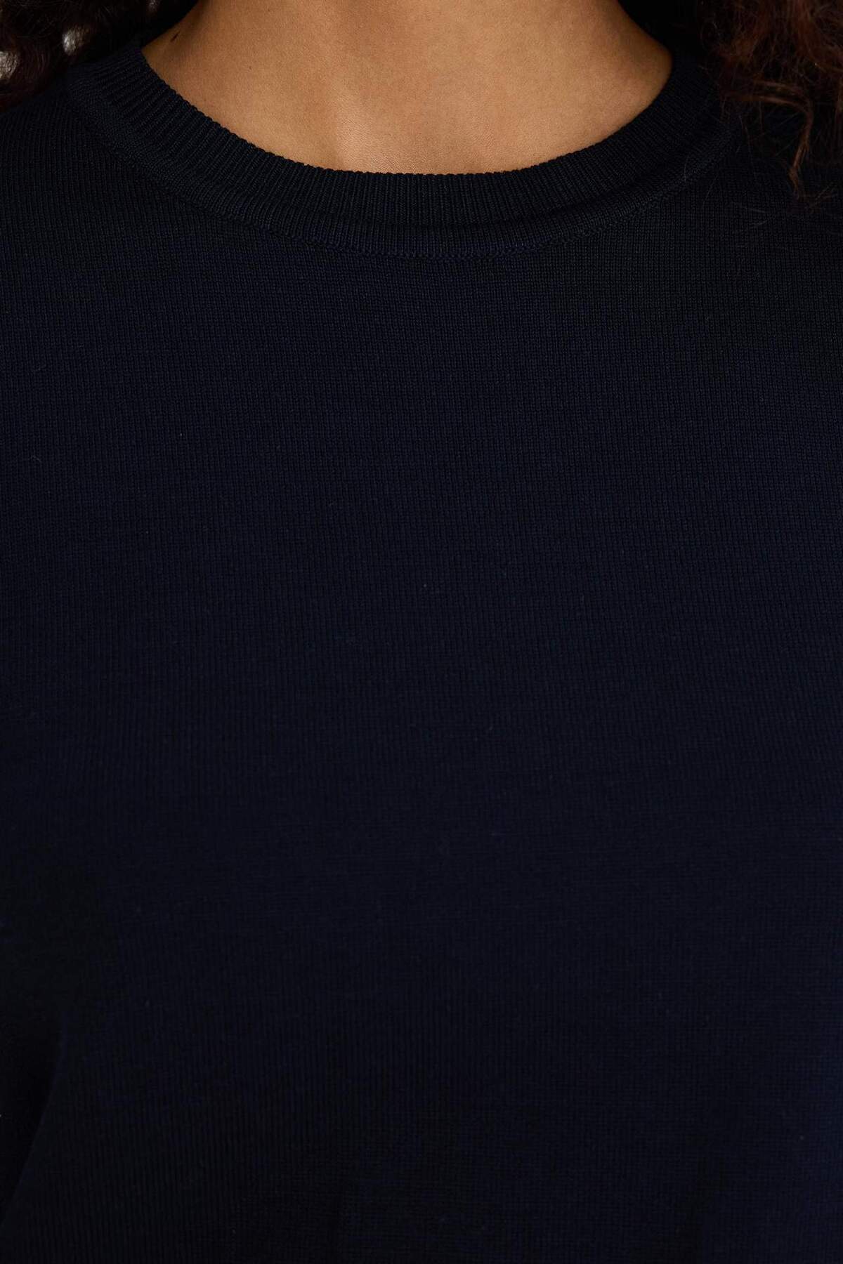 DeFacto Regular Fit Bisiklet Yaka Triko Kazak E7889AX25WN görsel 6
