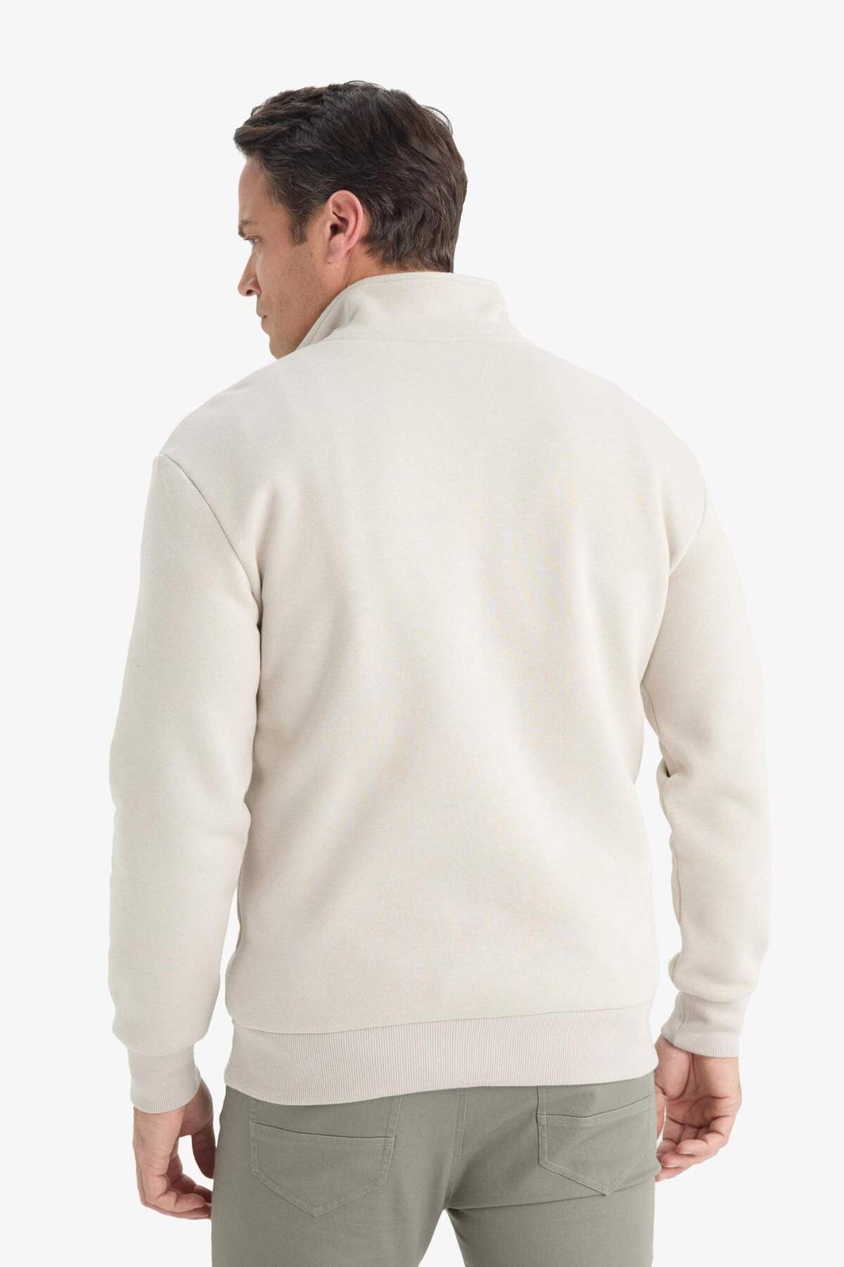 DeFacto Regular Fit Dik Yaka Yarım Fermuarlı Basic Sweatshirt X7405AZ25AU görsel 8