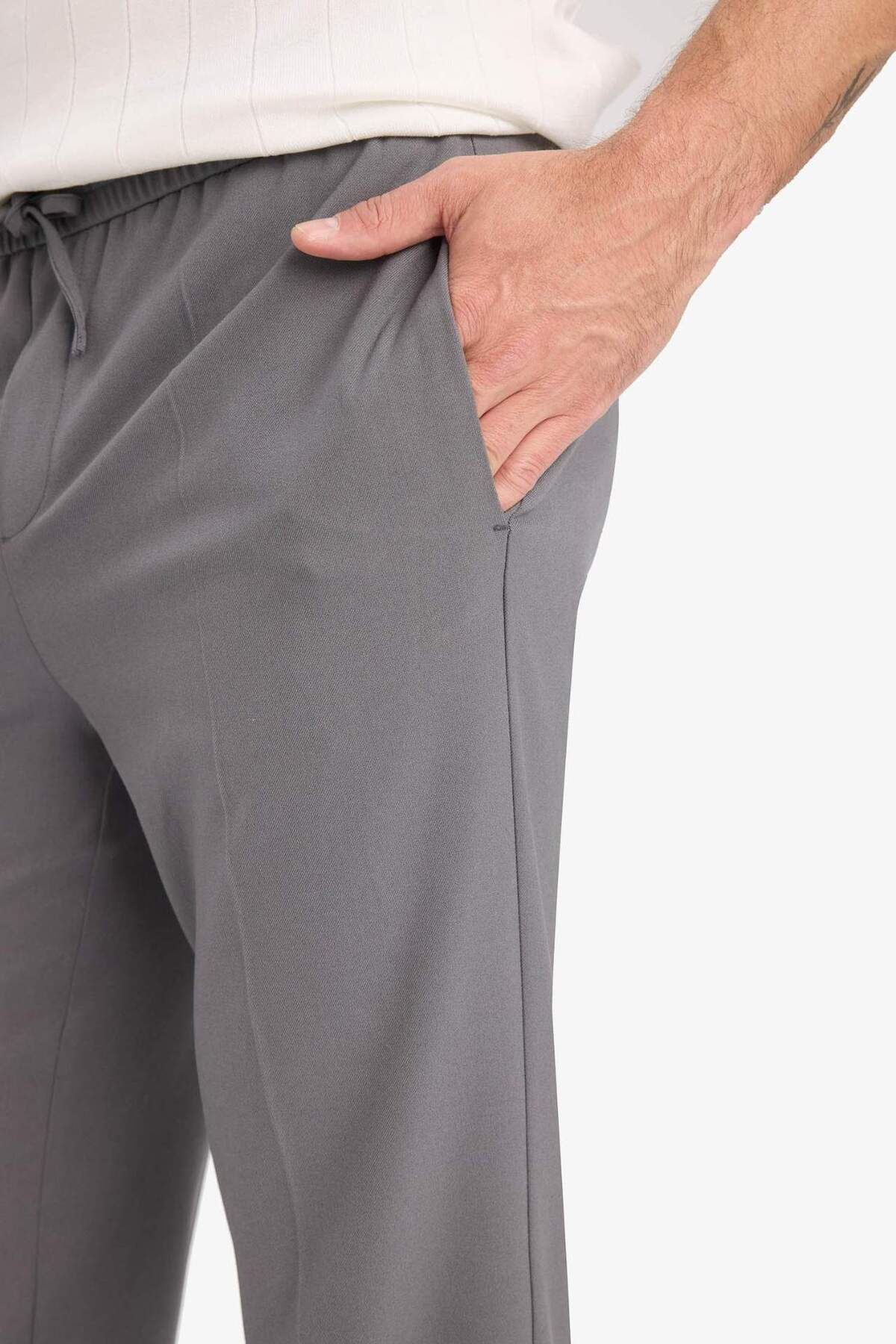 Beli Bağcıklı Lastikli Cepli Jogger Fit Her Yöne Esneyen Yumuşak Tuşe Pantolon A9943AX25AU — خاکستری — تصویر 7 از 8